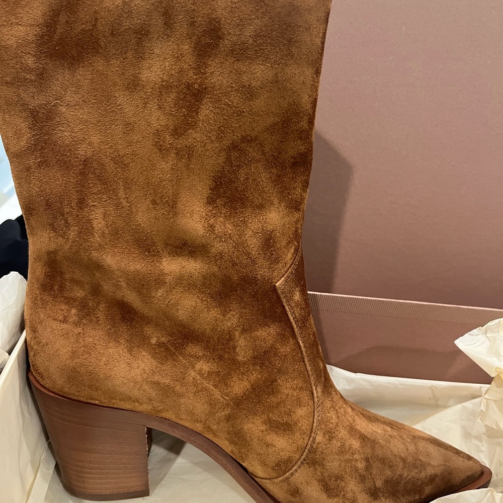 Authentic Gianvito Rossi  , Denver , suede brown boots 37.5